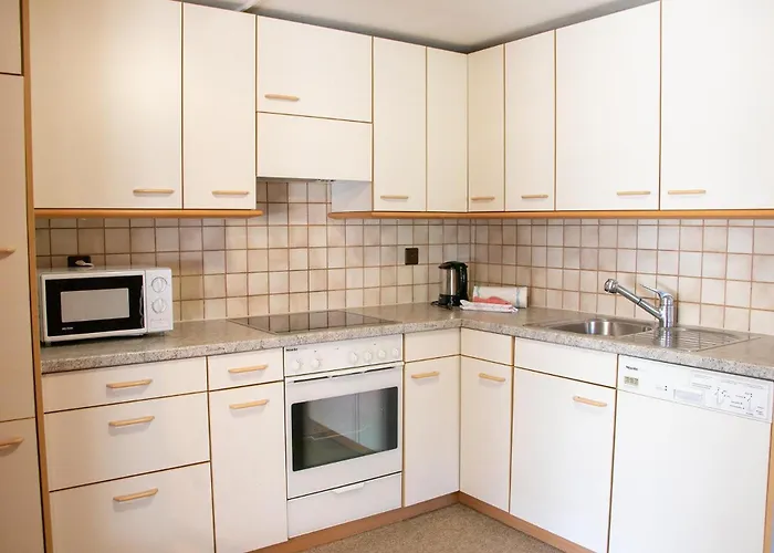 Suveran 2 أروسا